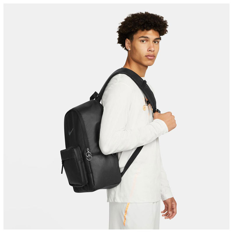 Nike Heritage Winterized Eugene Backpack 23L (DN3592-010)ΤΣΑΝΤΑ ΠΛΑΤΗΣ 23 ΛΙΤΡΑ Black/Black/Smoke Grey